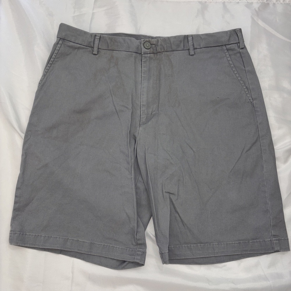IZOD Men's Casual Stretch Shorts 36 Gray Flat Front Cotton Spandex